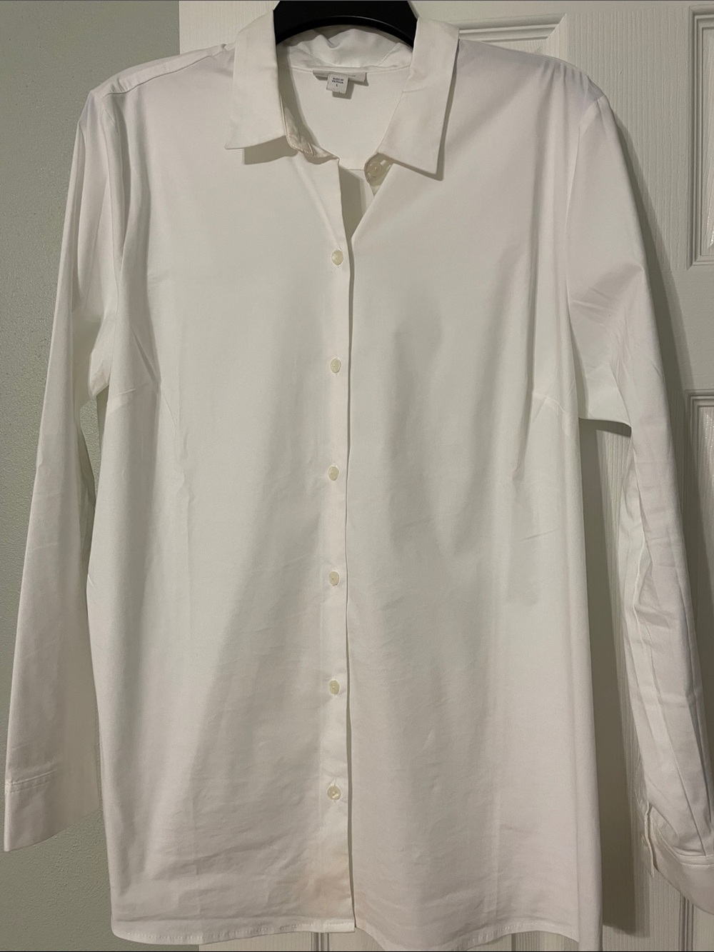 J.Jill Ladies Crisp White Shirt Collection Blouse w/5% spandex for a great fit